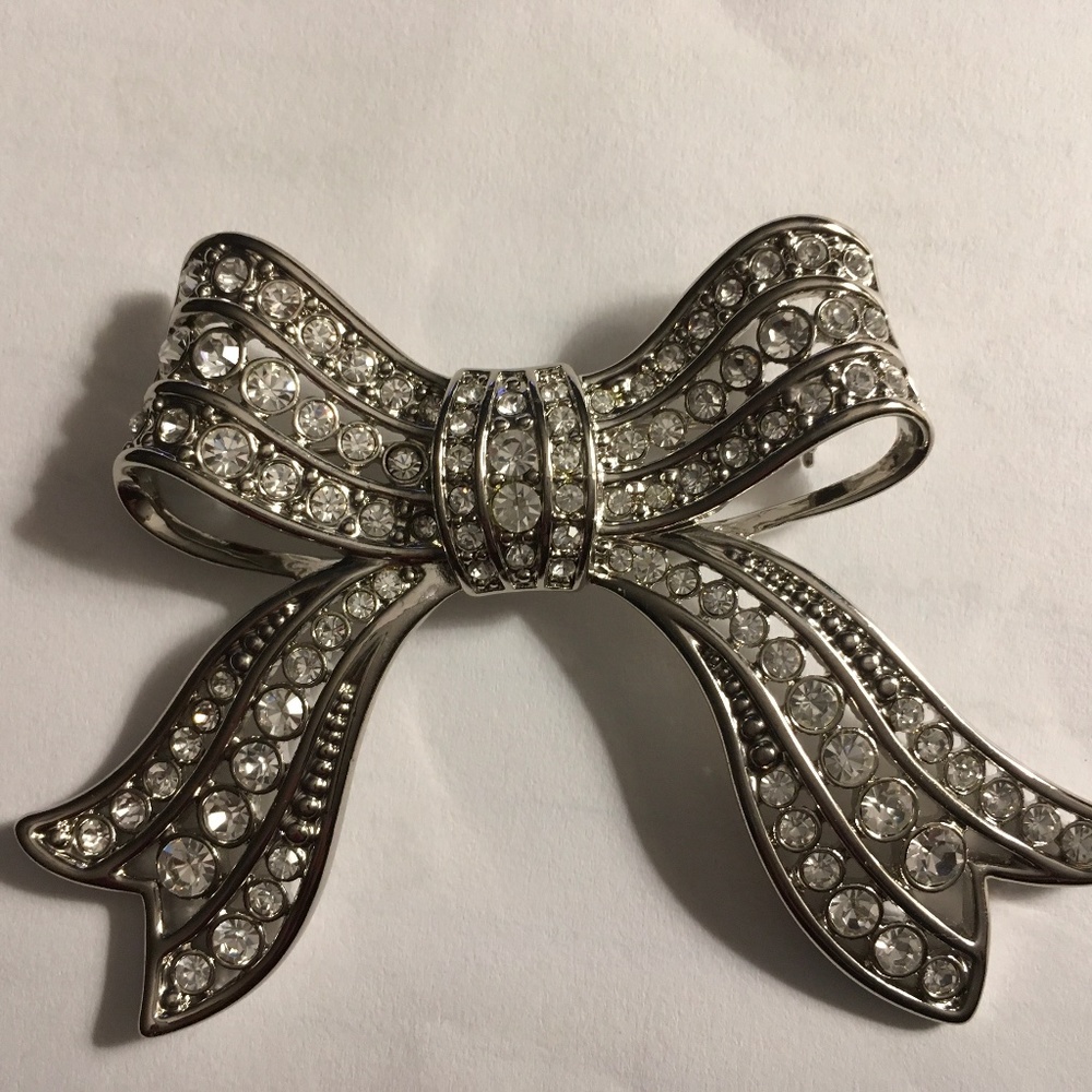 Faux Queen Elizabeth Ribbon Brooch